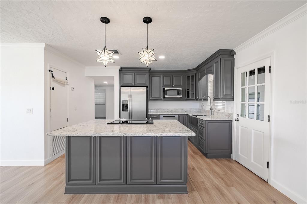 На продажу: $525,000 (3 спален, 2 ванн, 1080 Квадратных фут)