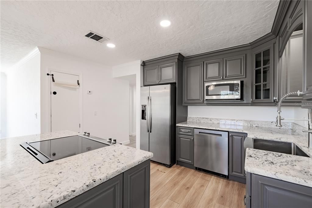 На продажу: $525,000 (3 спален, 2 ванн, 1080 Квадратных фут)