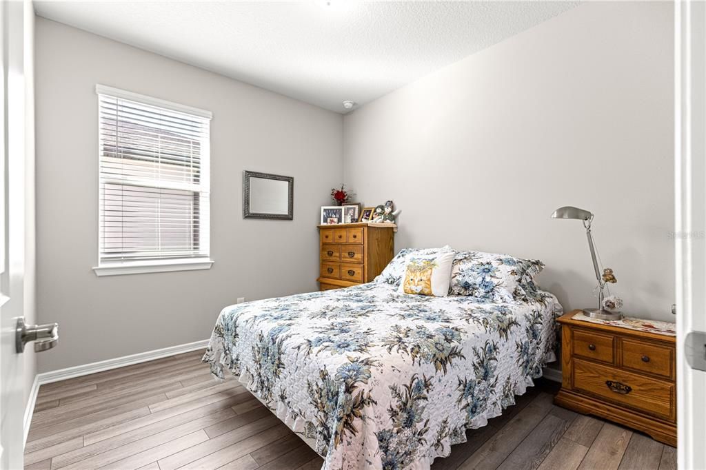 For Sale: $328,800 (2 beds, 2 baths, 1406 Square Feet)