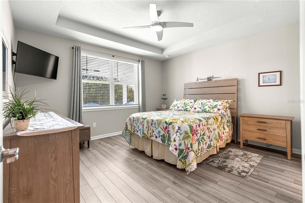 For Sale: $328,800 (2 beds, 2 baths, 1406 Square Feet)