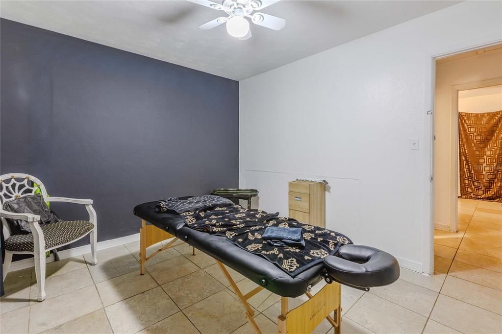 На продажу: $450,000 (4 спален, 2 ванн, 1652 Квадратных фут)