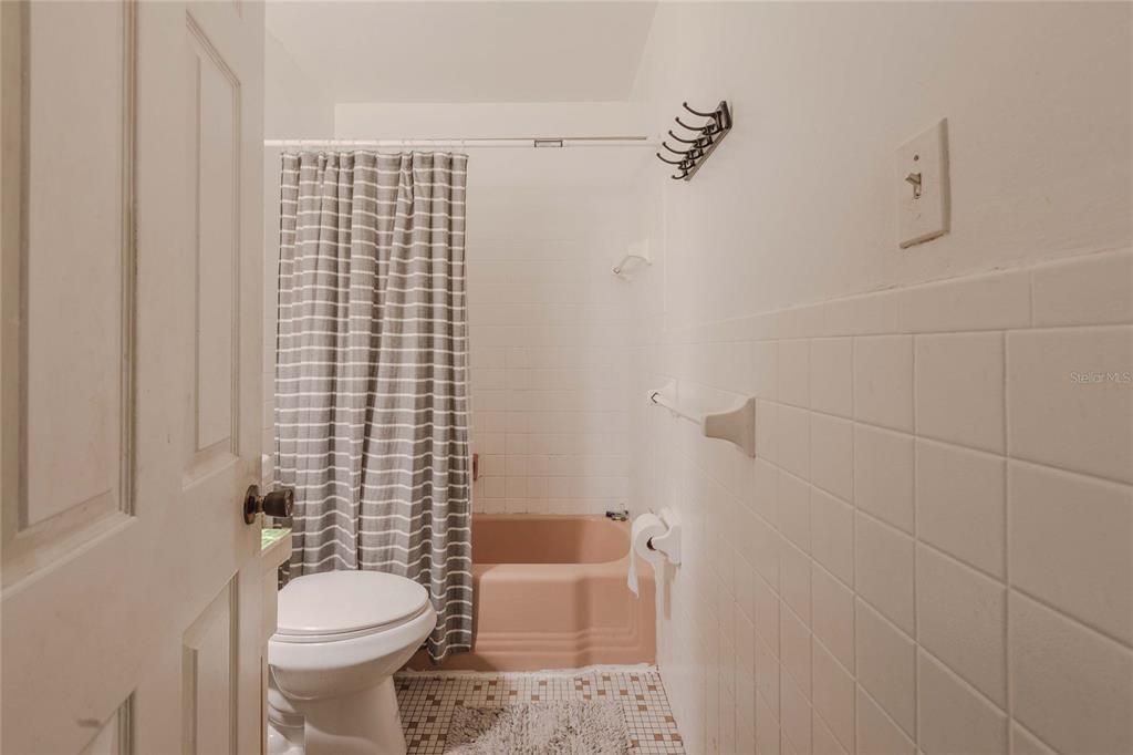 На продажу: $450,000 (4 спален, 2 ванн, 1652 Квадратных фут)