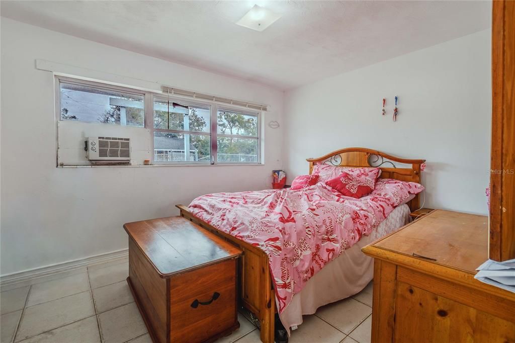 На продажу: $450,000 (4 спален, 2 ванн, 1652 Квадратных фут)