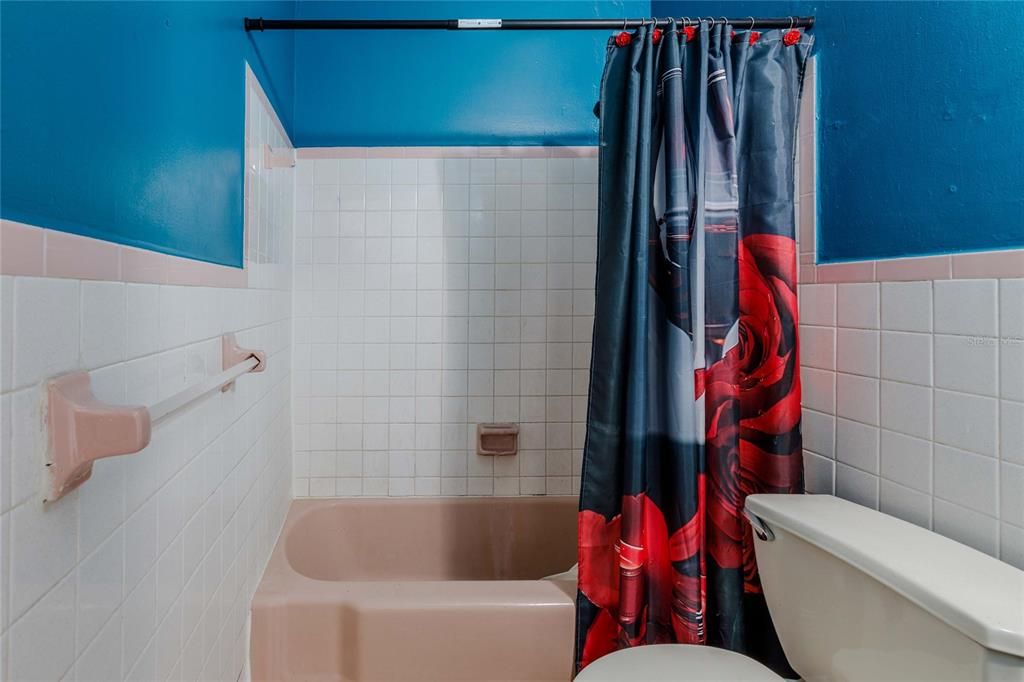 На продажу: $450,000 (4 спален, 2 ванн, 1652 Квадратных фут)