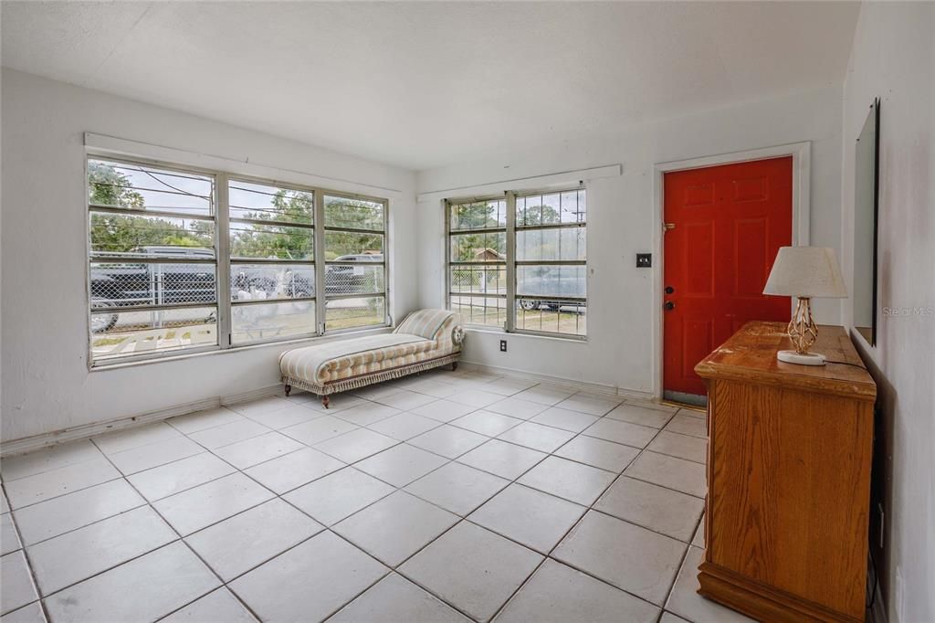 На продажу: $450,000 (4 спален, 2 ванн, 1652 Квадратных фут)