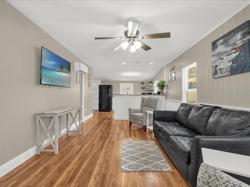 待售: $250,000 (2 贝兹, 1 浴室, 1024 平方英尺)