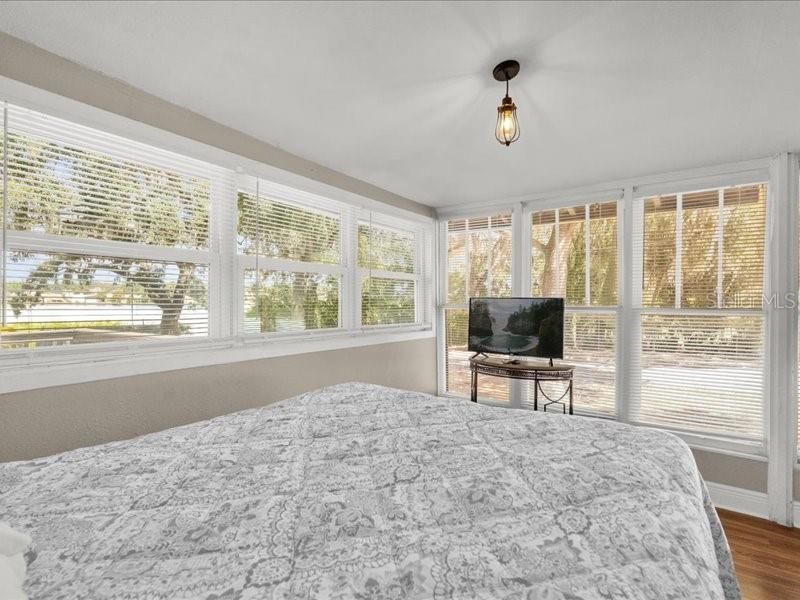 待售: $250,000 (2 贝兹, 1 浴室, 1024 平方英尺)