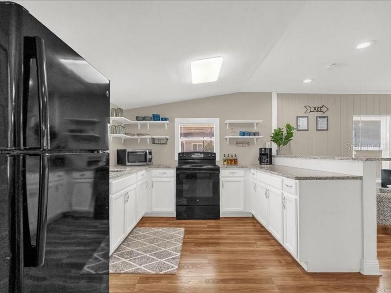 待售: $250,000 (2 贝兹, 1 浴室, 1024 平方英尺)