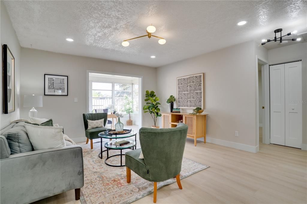 待售: $419,000 (3 贝兹, 2 浴室, 1128 平方英尺)