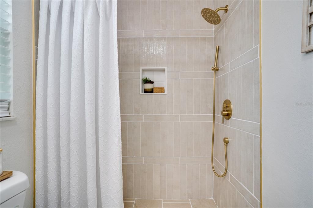 待售: $419,000 (3 贝兹, 2 浴室, 1128 平方英尺)