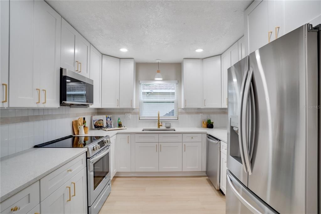 待售: $419,000 (3 贝兹, 2 浴室, 1128 平方英尺)