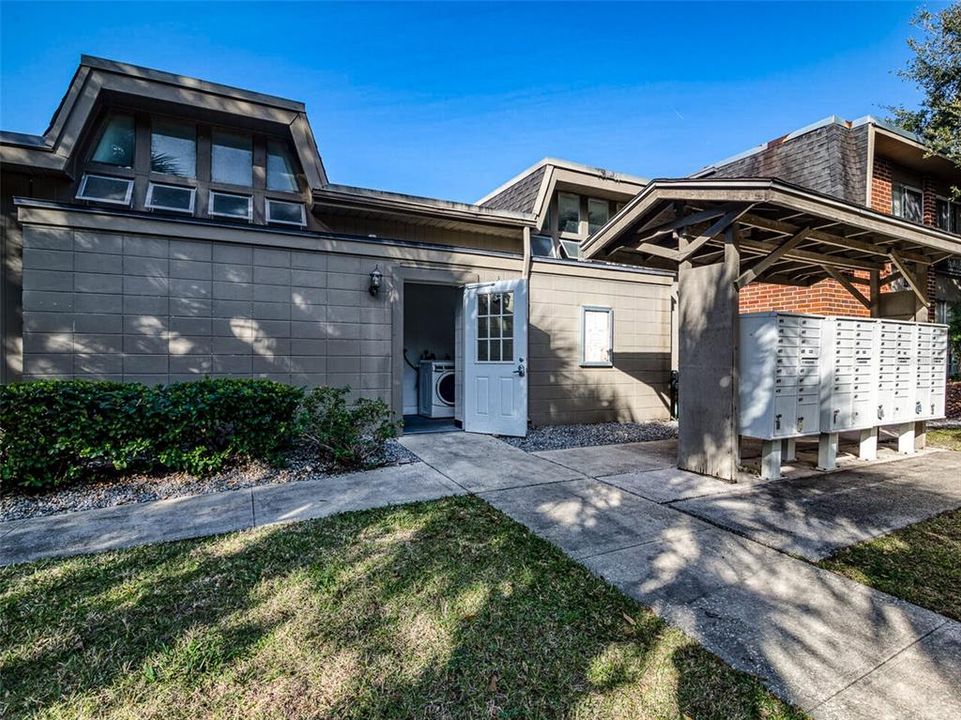 For Rent: $1,295 (2 beds, 1 baths, 787 Square Feet)