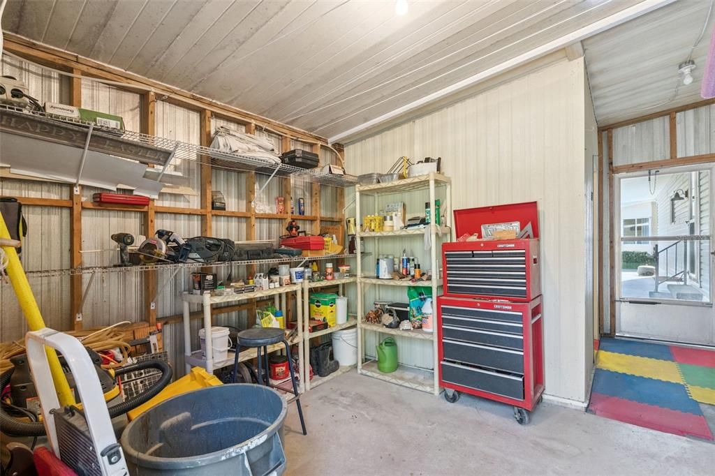 For Sale: $128,500 (2 beds, 2 baths, 1404 Square Feet)