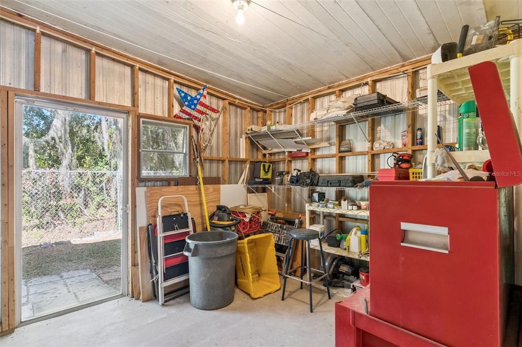 For Sale: $128,500 (2 beds, 2 baths, 1404 Square Feet)