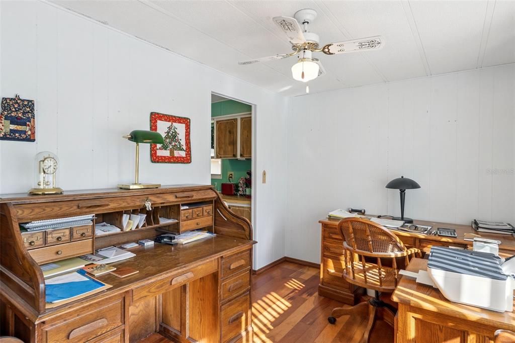 For Sale: $128,500 (2 beds, 2 baths, 1404 Square Feet)