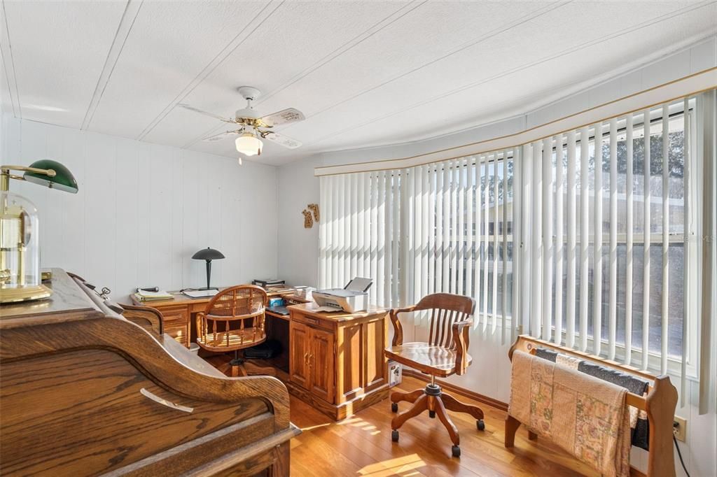 For Sale: $128,500 (2 beds, 2 baths, 1404 Square Feet)