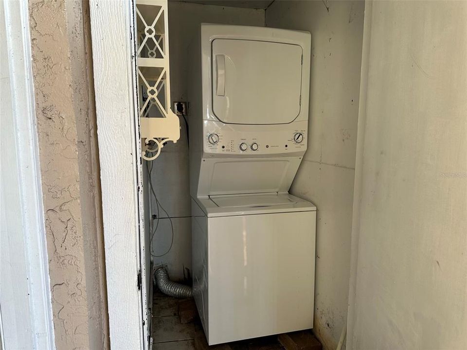 В аренду: $1,400 (2 спален, 1 ванн, 800 Квадратных фут)