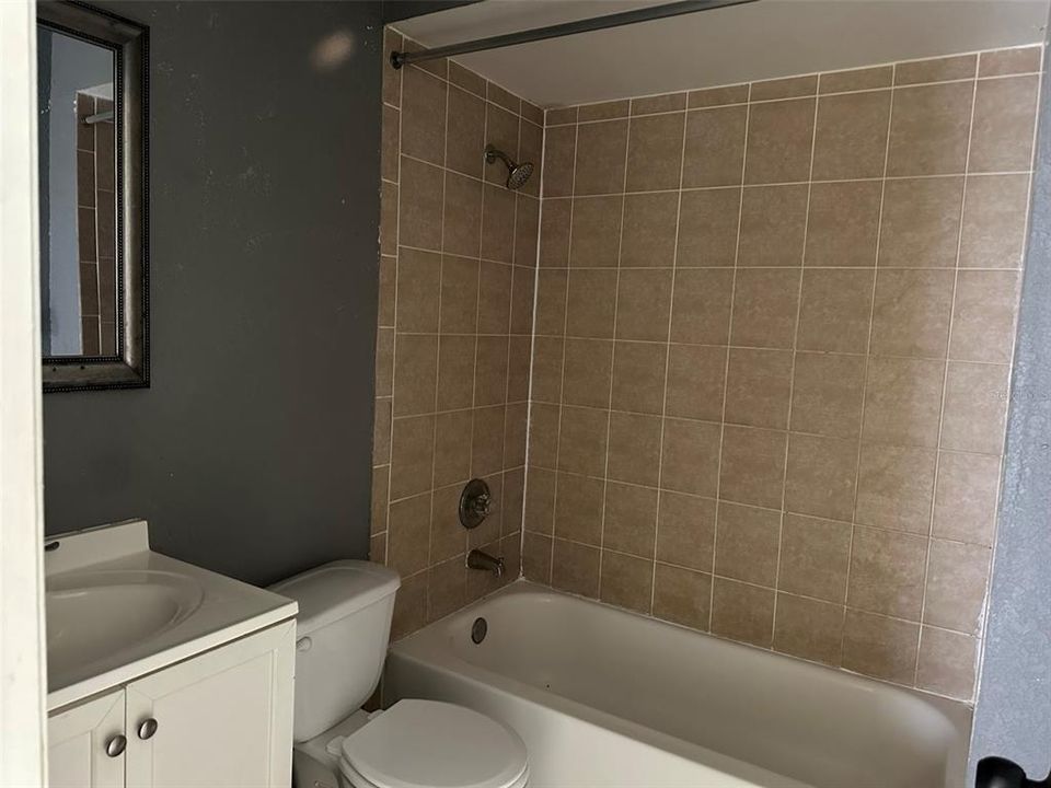 В аренду: $1,400 (2 спален, 1 ванн, 800 Квадратных фут)