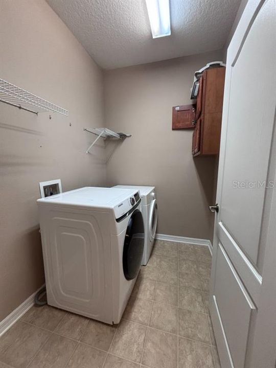 На продажу: $595,000 (4 спален, 3 ванн, 2667 Квадратных фут)