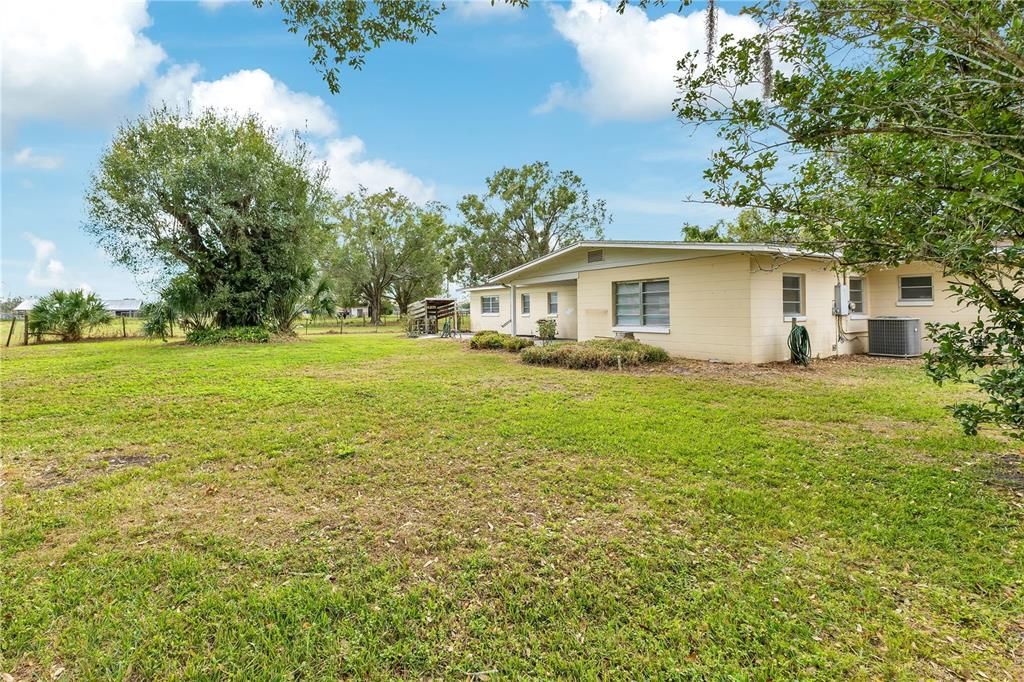 For Sale: $475,000 (3 beds, 2 baths, 2027 Square Feet)