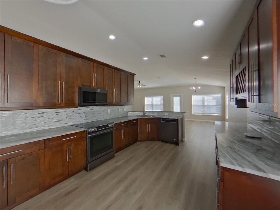 En Renta: $2,159 (3 camas, 2 baños, 1855 Pies cuadrados)