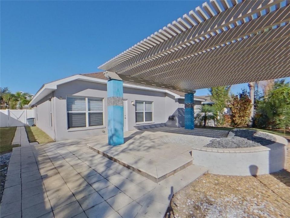 En Renta: $2,159 (3 camas, 2 baños, 1855 Pies cuadrados)