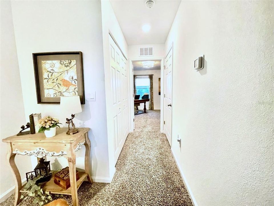 For Sale: $239,000 (2 beds, 2 baths, 1167 Square Feet)