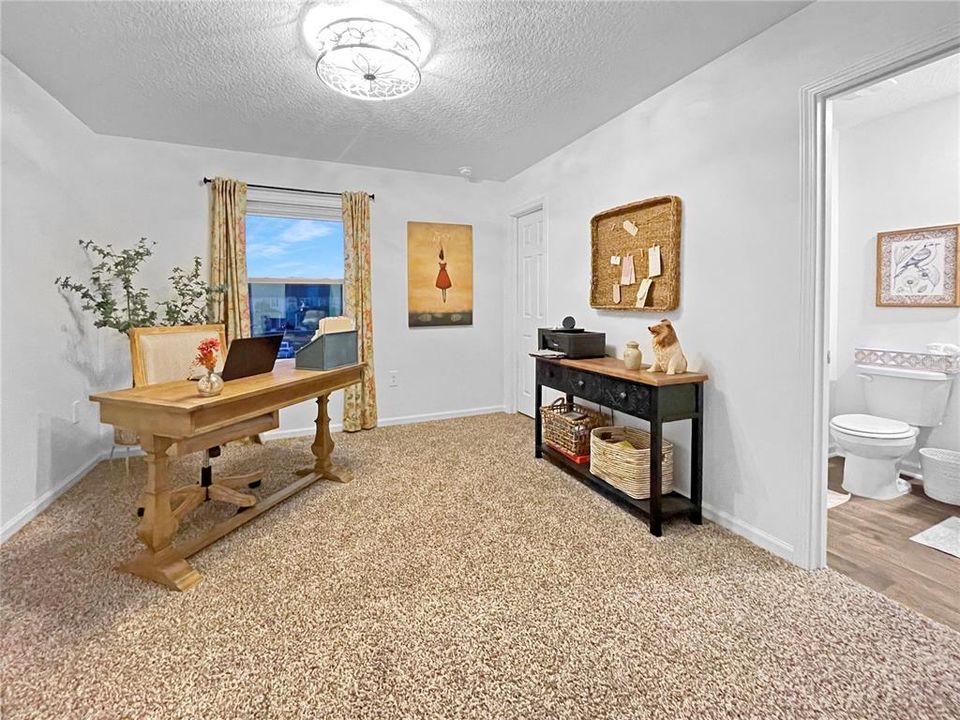 For Sale: $239,000 (2 beds, 2 baths, 1167 Square Feet)