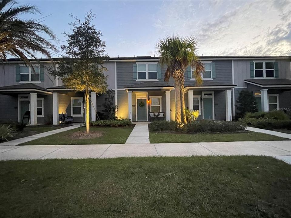 For Sale: $239,000 (2 beds, 2 baths, 1167 Square Feet)