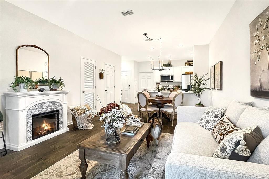 For Sale: $239,000 (2 beds, 2 baths, 1167 Square Feet)