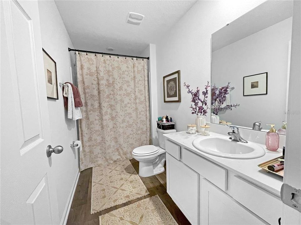 For Sale: $239,000 (2 beds, 2 baths, 1167 Square Feet)