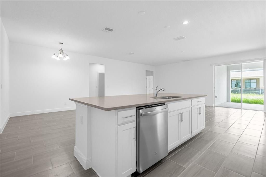 В аренду: $2,800 (4 спален, 3 ванн, 2386 Квадратных фут)