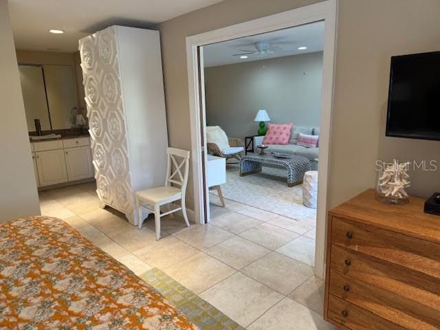 For Sale: $260,000 (3 beds, 3 baths, 1519 Square Feet)