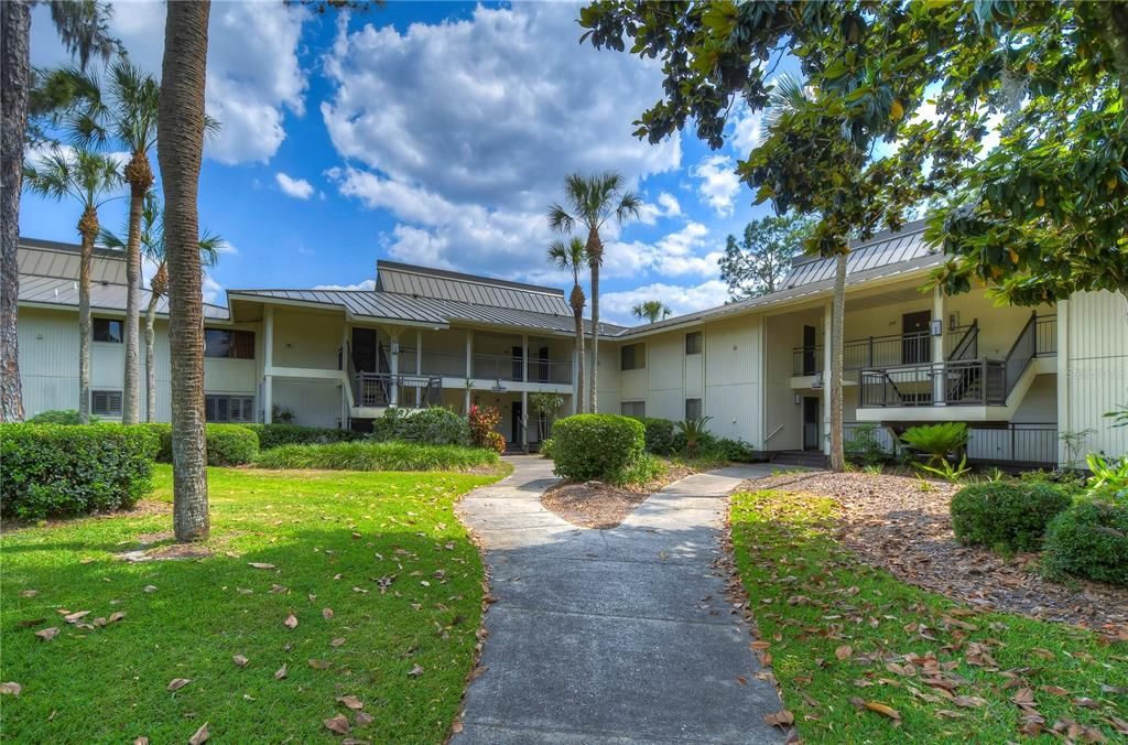 For Sale: $260,000 (3 beds, 3 baths, 1519 Square Feet)