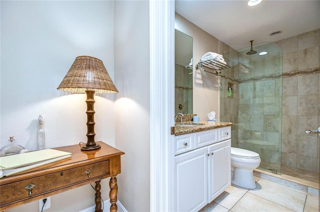 For Sale: $260,000 (3 beds, 3 baths, 1519 Square Feet)