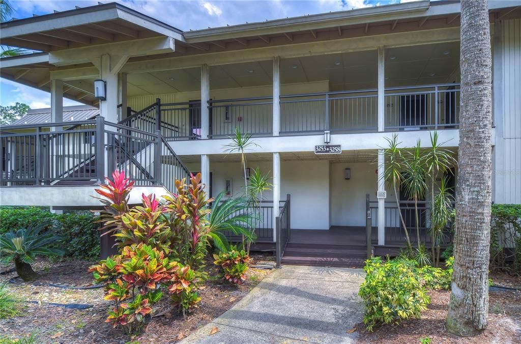 For Sale: $260,000 (3 beds, 3 baths, 1519 Square Feet)