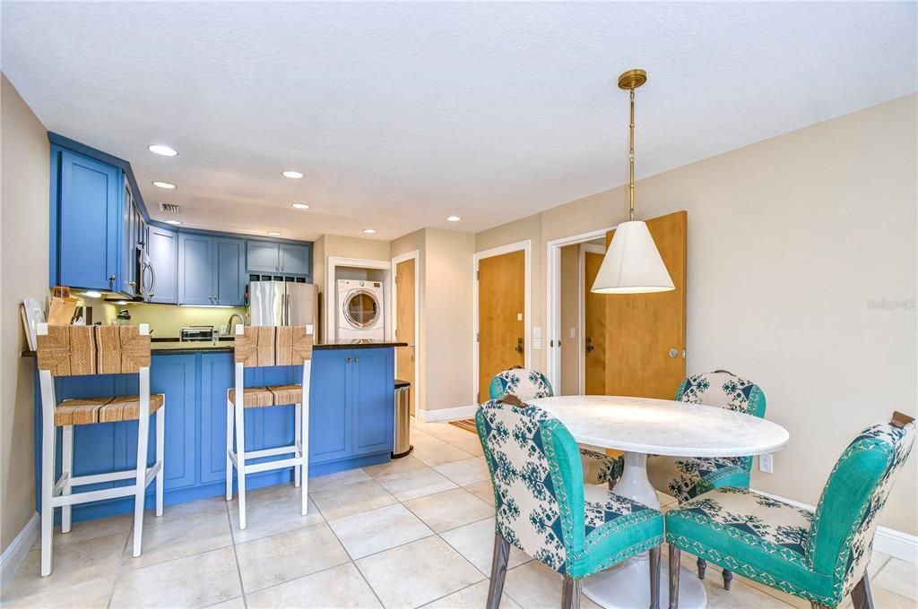 For Sale: $260,000 (3 beds, 3 baths, 1519 Square Feet)