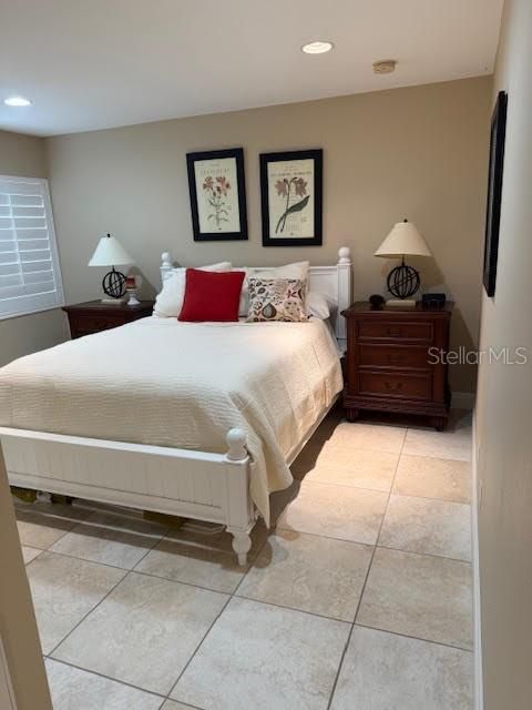 For Sale: $260,000 (3 beds, 3 baths, 1519 Square Feet)