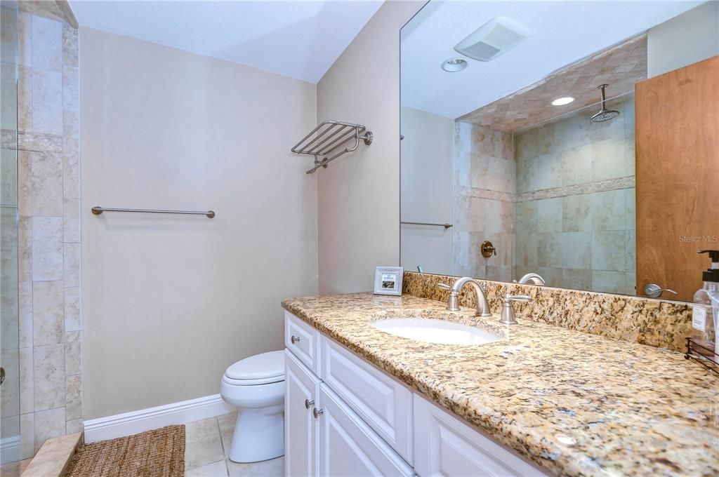 For Sale: $260,000 (3 beds, 3 baths, 1519 Square Feet)