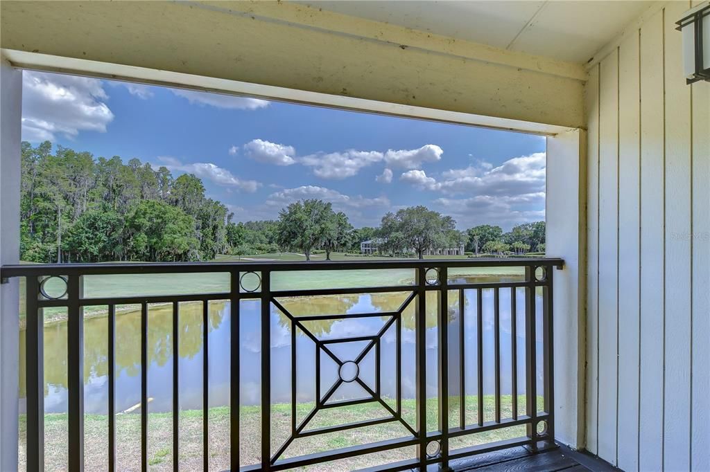 For Sale: $260,000 (3 beds, 3 baths, 1519 Square Feet)