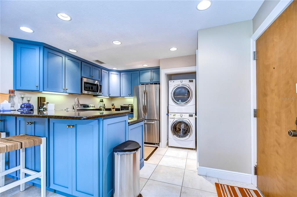 For Sale: $260,000 (3 beds, 3 baths, 1519 Square Feet)