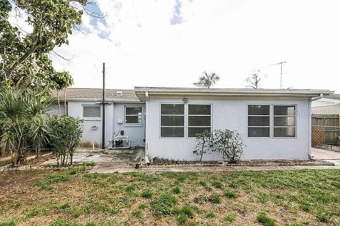 В аренду: $1,850 (2 спален, 2 ванн, 907 Квадратных фут)