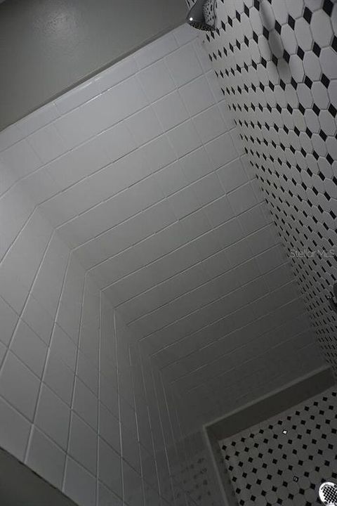 В аренду: $1,850 (2 спален, 2 ванн, 907 Квадратных фут)