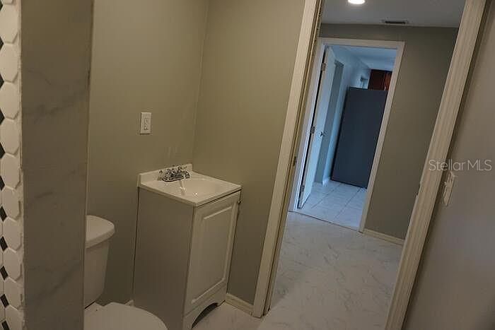 В аренду: $1,850 (2 спален, 2 ванн, 907 Квадратных фут)