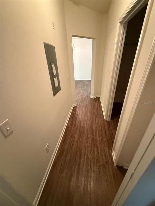 For Sale: $115,000 (2 beds, 2 baths, 940 Square Feet)