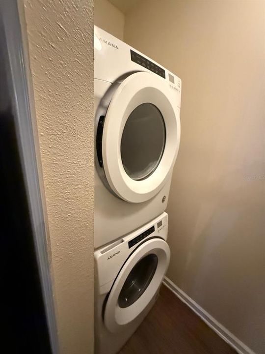 For Sale: $115,000 (2 beds, 2 baths, 940 Square Feet)