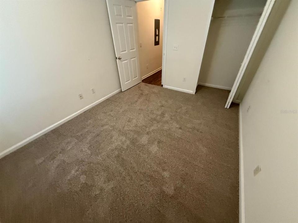 For Sale: $115,000 (2 beds, 2 baths, 940 Square Feet)