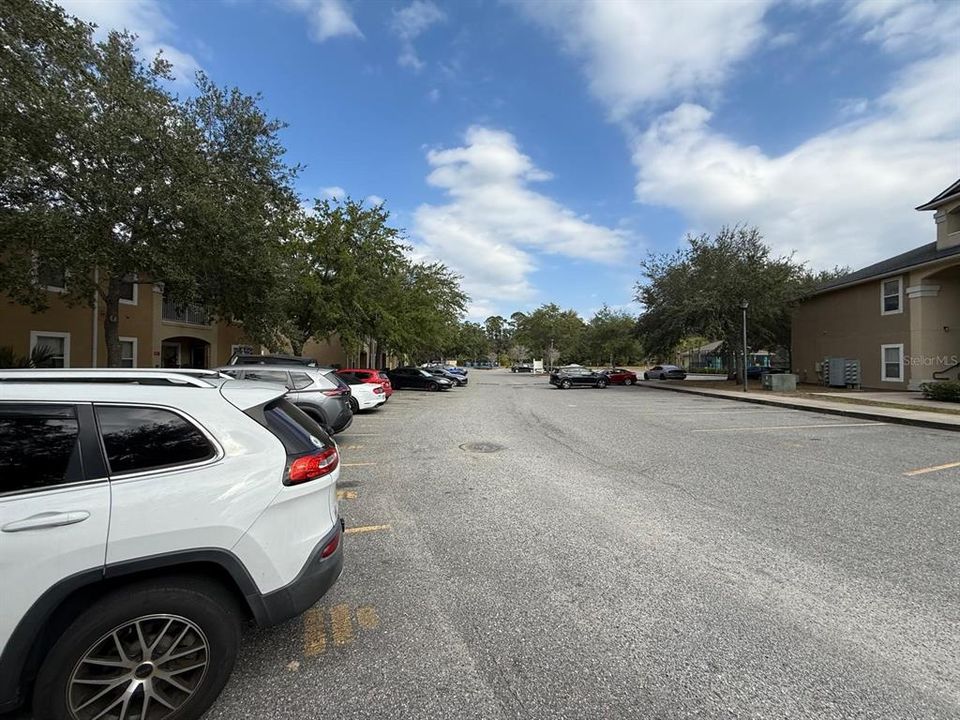 For Sale: $115,000 (2 beds, 2 baths, 940 Square Feet)