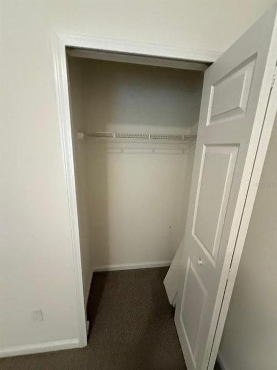 For Sale: $115,000 (2 beds, 2 baths, 940 Square Feet)