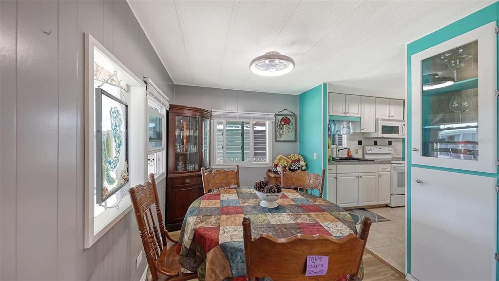 For Sale: $124,900 (2 beds, 2 baths, 960 Square Feet)